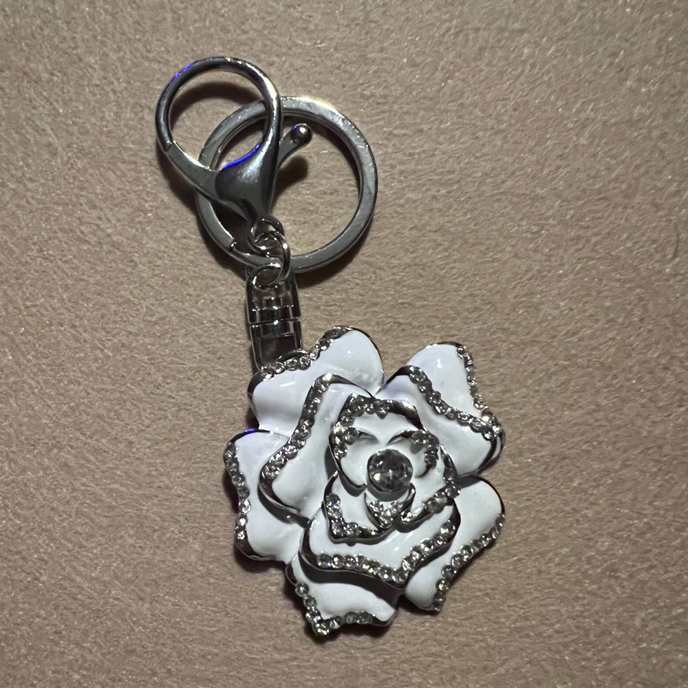 New White Crystal & Rhinestone Rose Keychain/Bag Charm - Picture 4 of 4